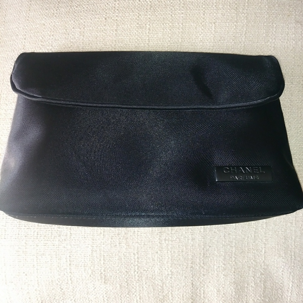 Chanel cosmetic bag